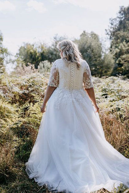 Stephanie wedding gown