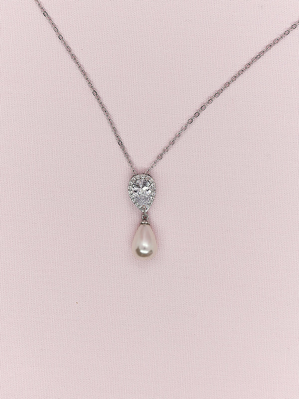 Mystic pearl bridal necklace