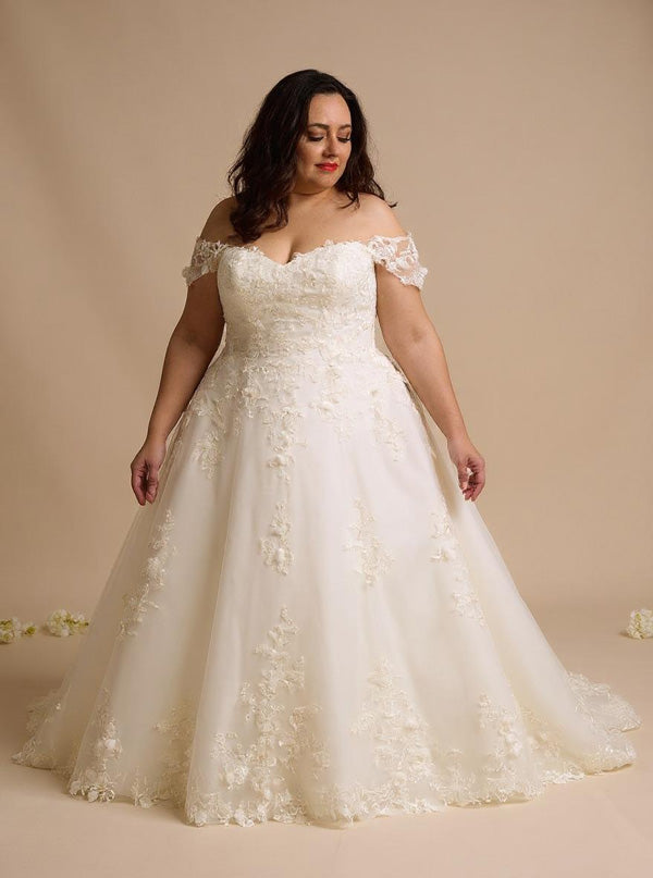 Princess wedding dress in plus sizes