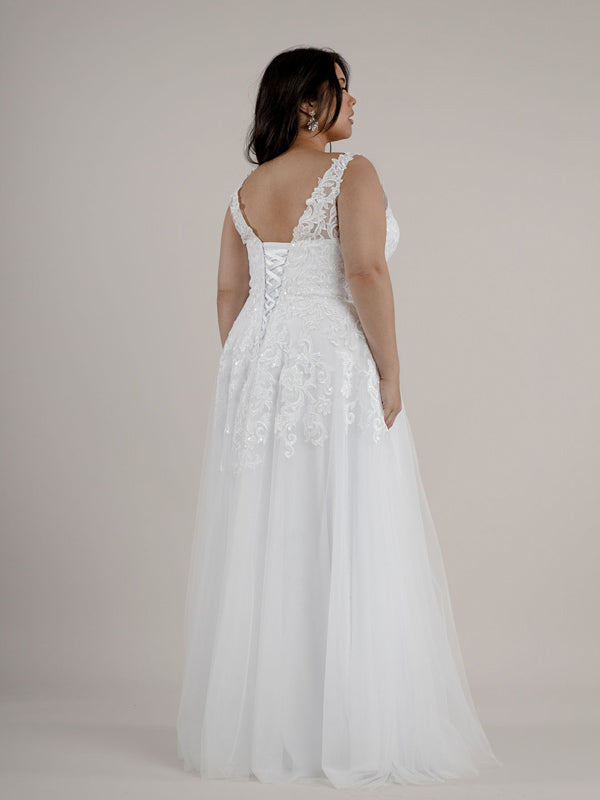 Delta bridal gown without a train