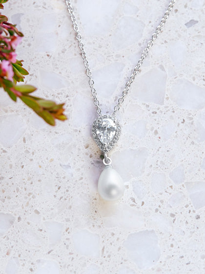 Mystic pearl store necklace