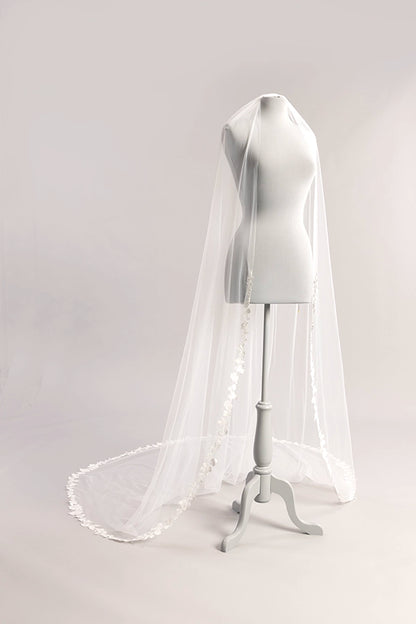 Lace trim cathedral veils in ivory