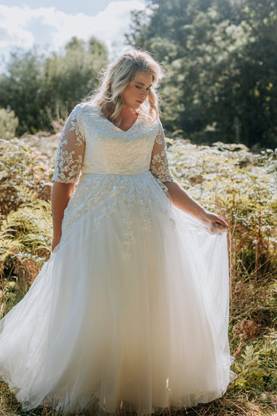 Stephanie wedding gown