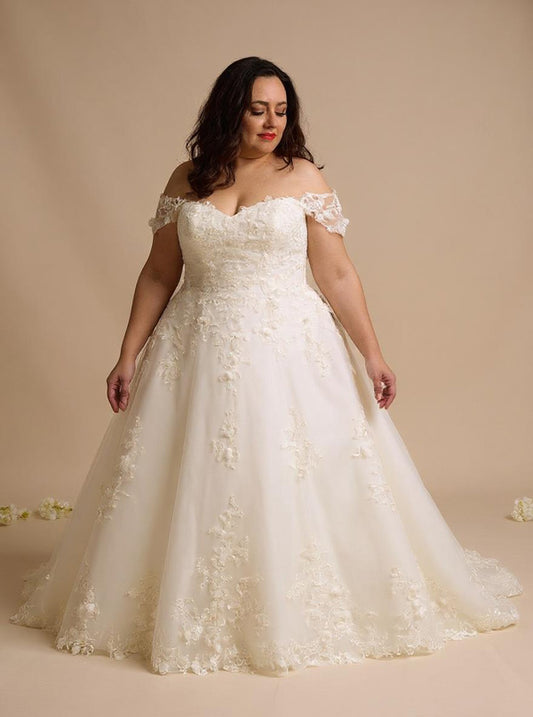 Princess wedding dress in plus sizes