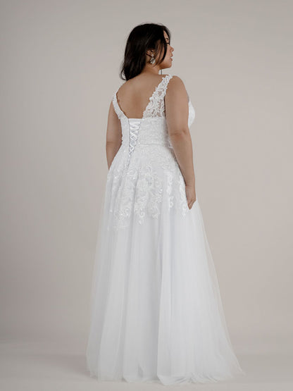 Delta bridal gown without a train - Plus Size Perfection Bridal Delta bridal gown without a train - Plus Size Perfection Bridal